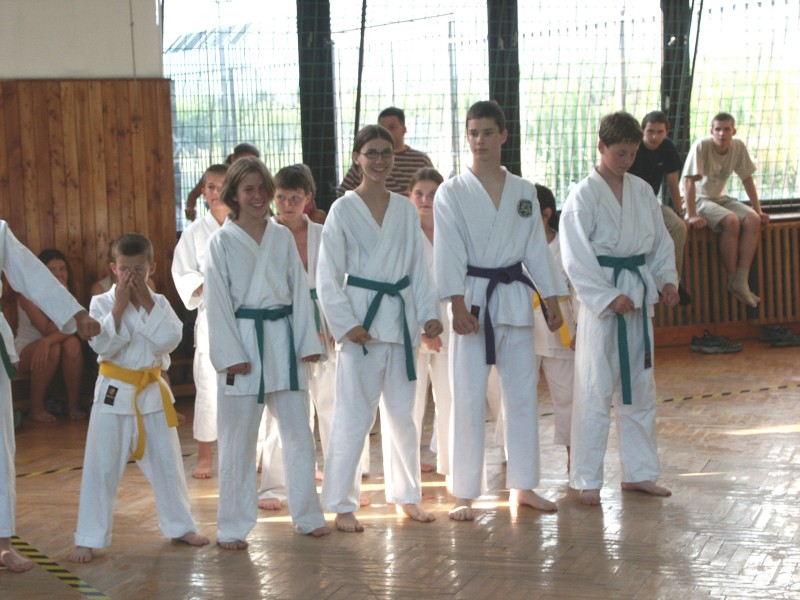 mb030623005.jpg