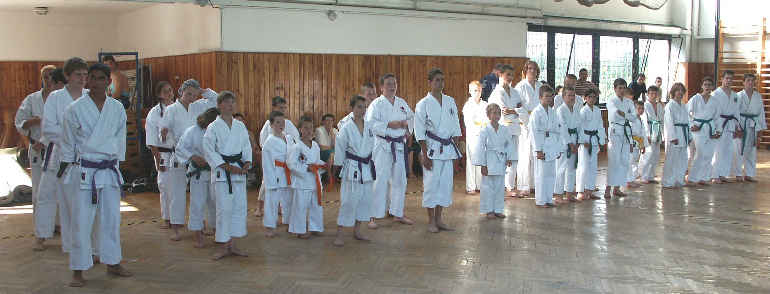 mb030623010.jpg
