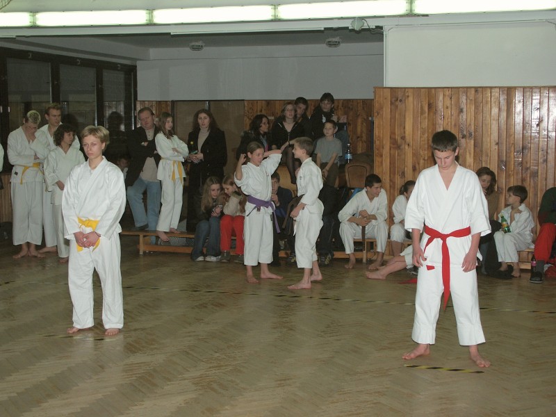 mb031215030.jpg