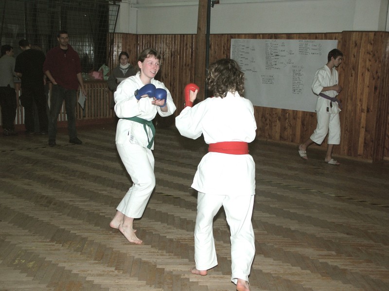 mb031215062.jpg