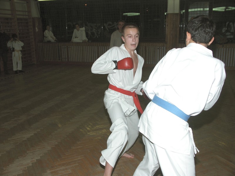 mb031215064.jpg