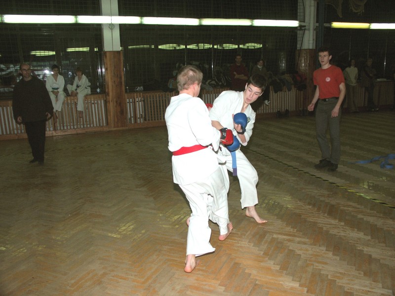 mb031215099.jpg