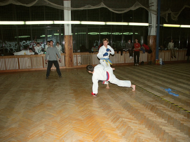 mb031215106.jpg