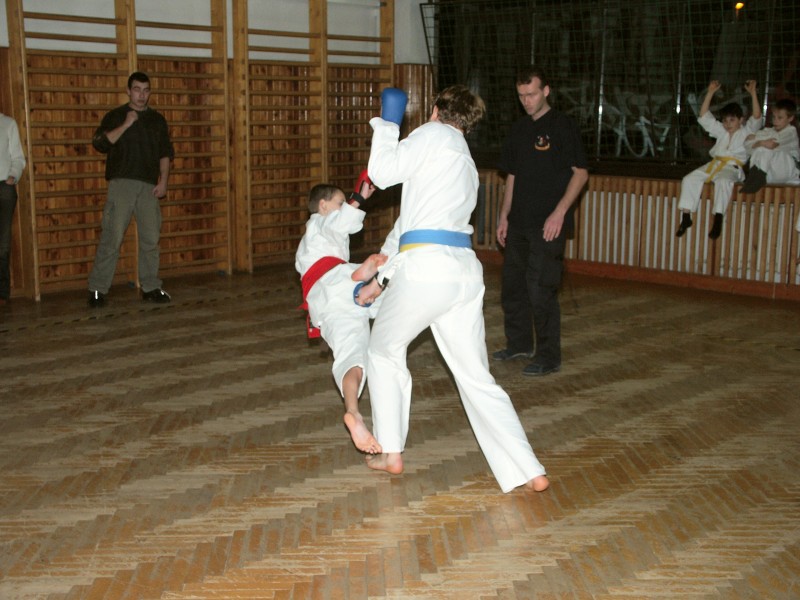 mb031215109.jpg