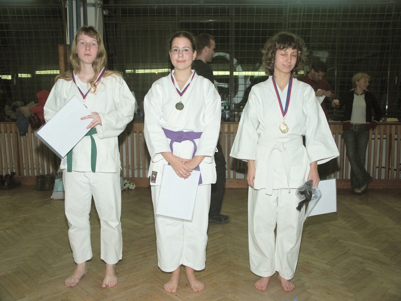 mb031215121.jpg
