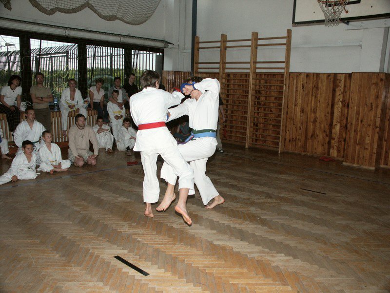 mb040624033.jpg