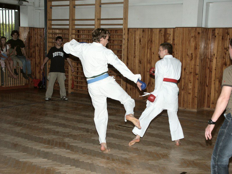 mb040624037.jpg