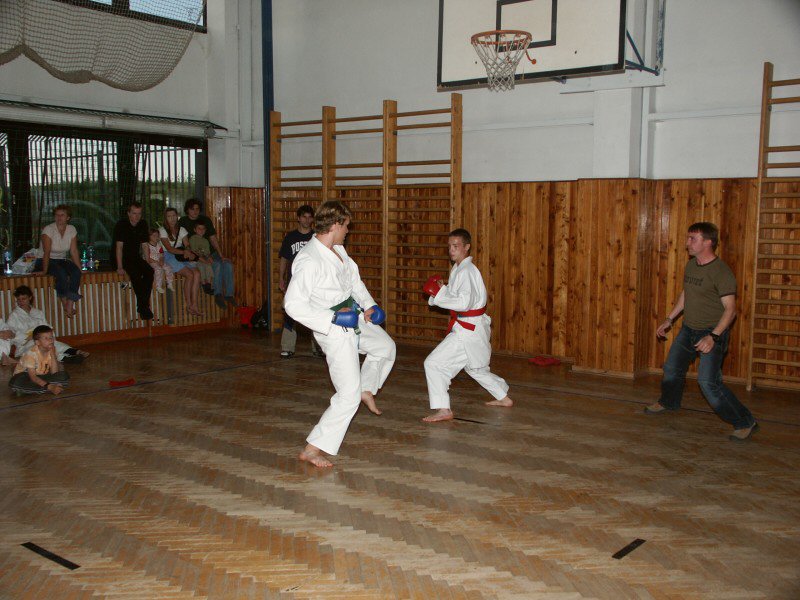mb040624046.jpg