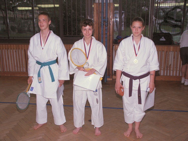 mb040624087.jpg