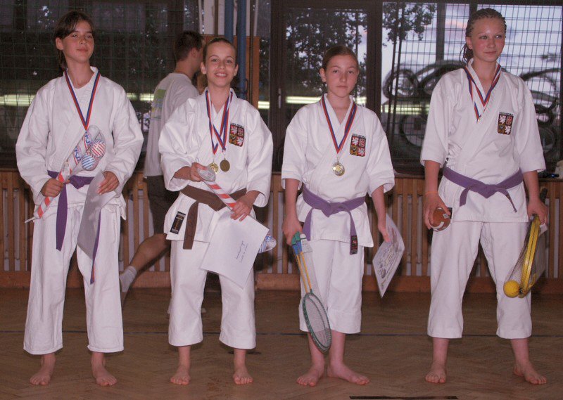 mb040624100.jpg